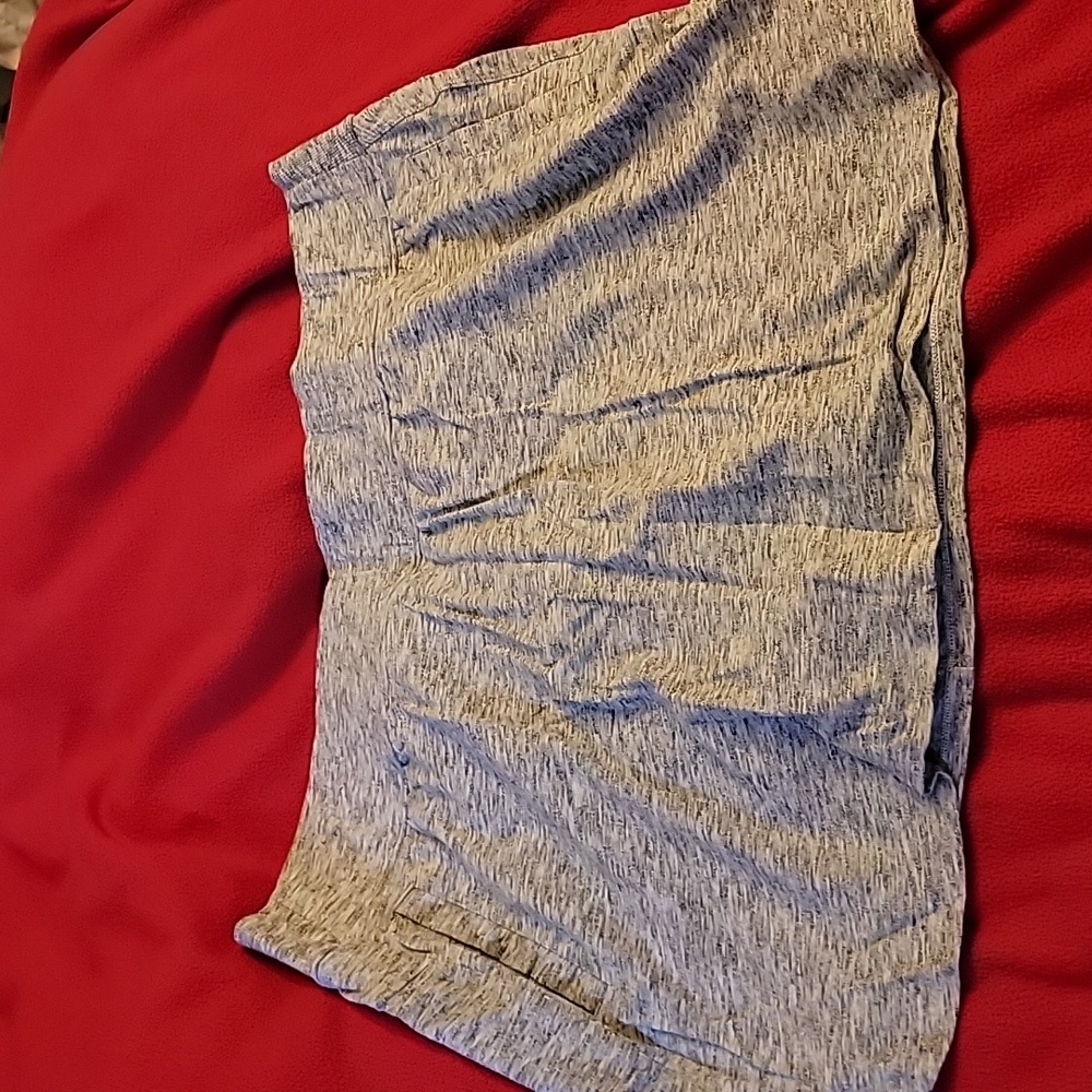 SKORT!! Tek Gear Skort, 17" length from waist to leg, 2x, gray/white, exc cond!